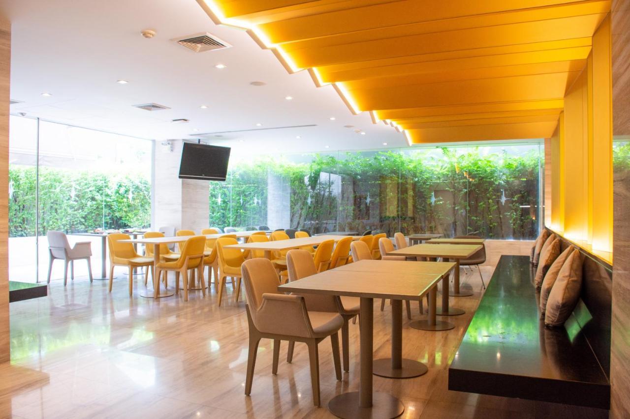 Tango Vibrant Living Hotel - Sha Extra Plus Bangkok Dış mekan fotoğraf